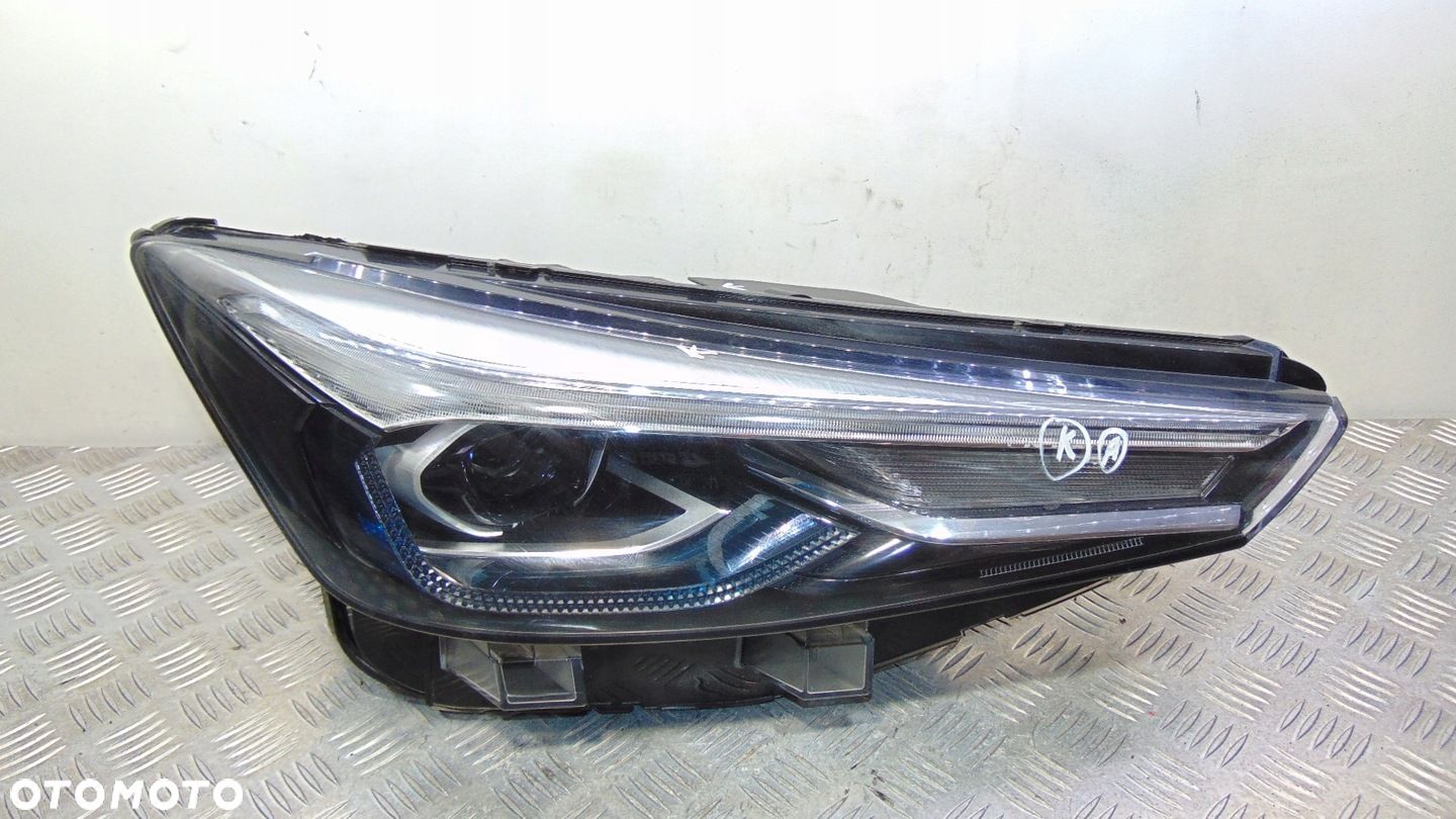MG MG5 LAMPA PRZÓD PRAWA PRZEDNIA LED 100-40152 10796250 - 1