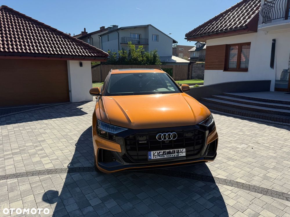 Audi Q8 - 8