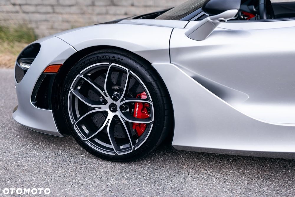 McLaren 720S Spider - 19