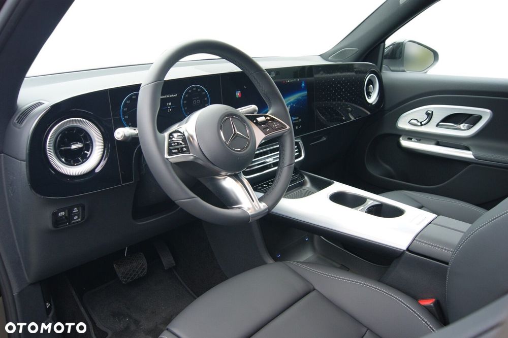 Mercedes-Benz GLB - 10