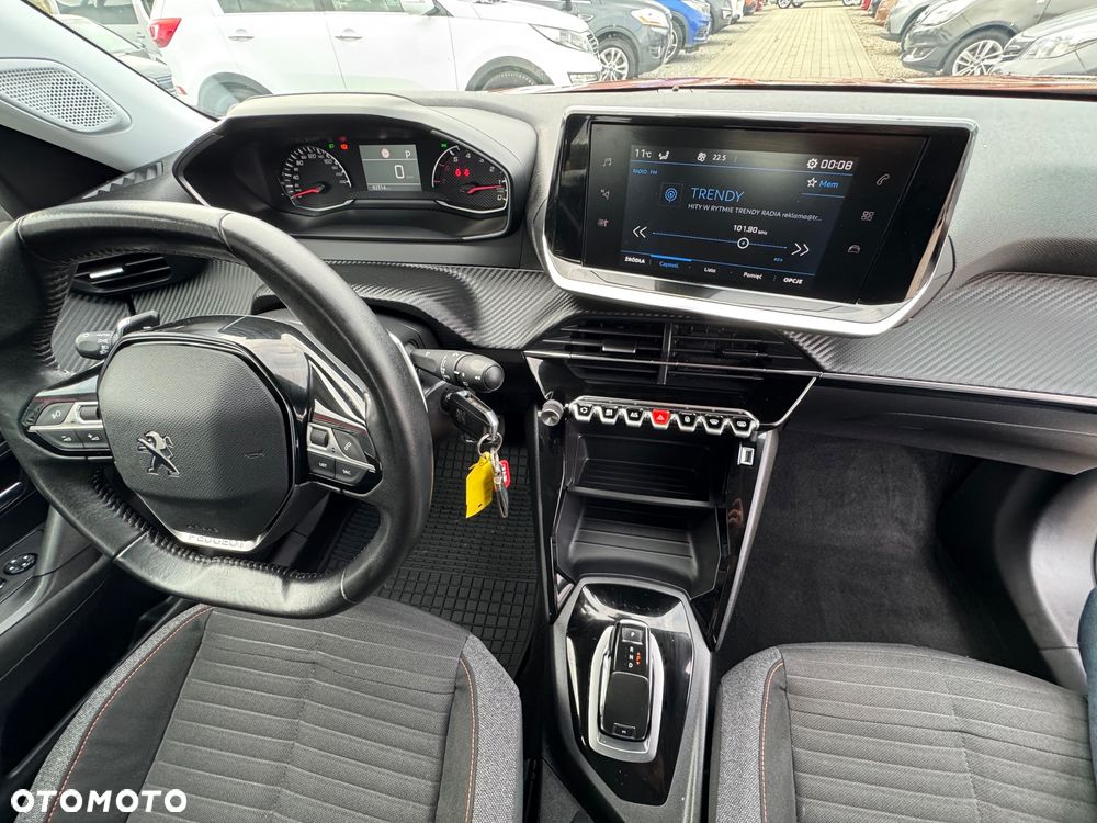 Peugeot 2008 1.2 PureTech Active S&S EAT8 - 16