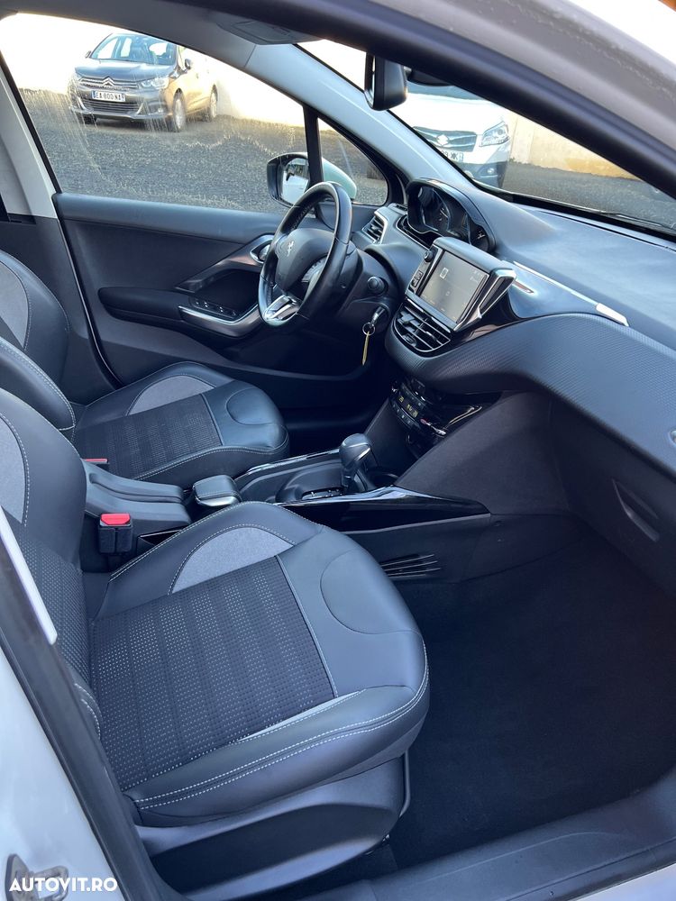 Peugeot 2008 BlueHDi FAP 120 STOP & START EAT6 Crossway - 18