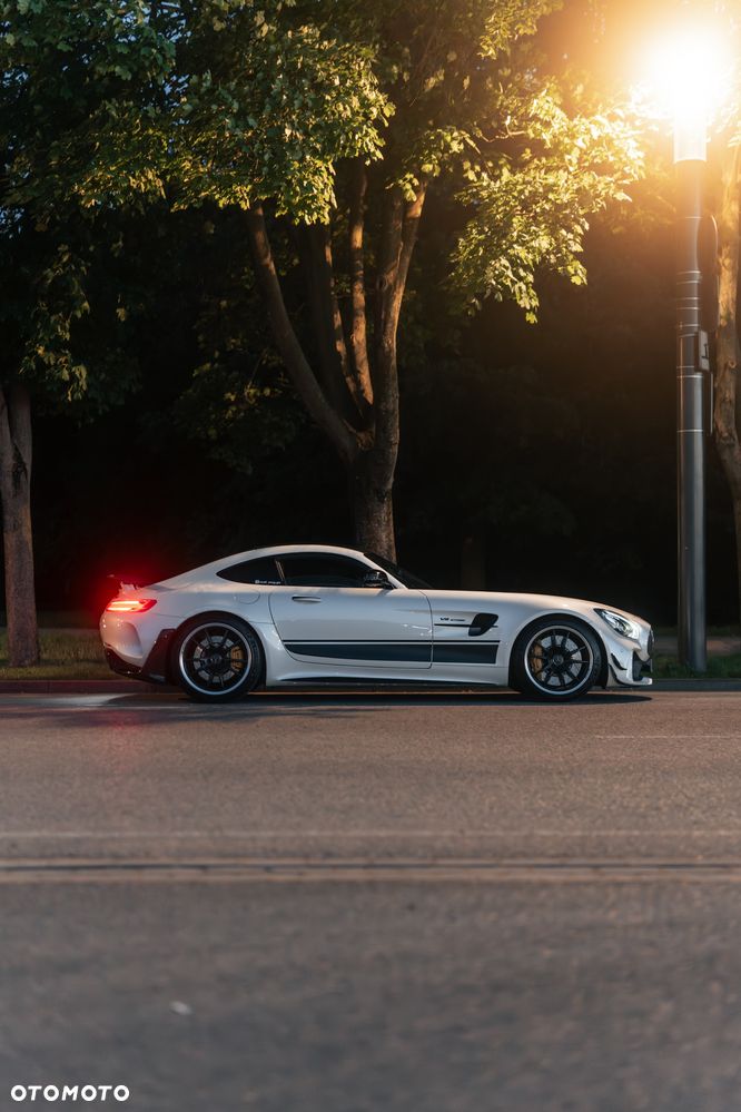 Mercedes-Benz AMG GT R - 2