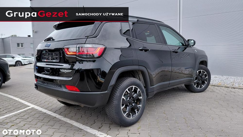 Jeep Compass - 18