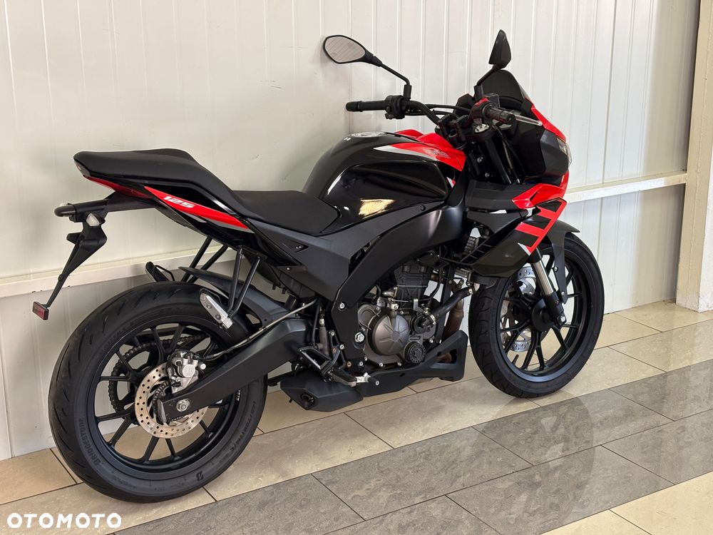 Aprilia Tuono - 4