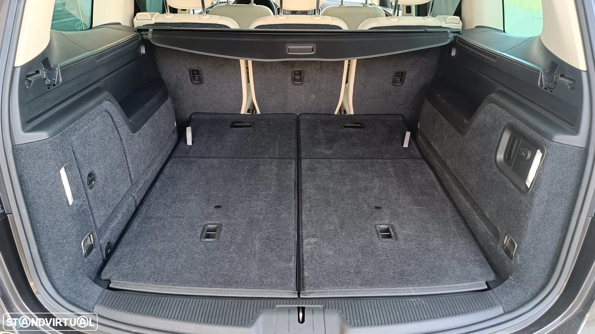 VW Sharan 2.0 TDI Highline DSG - 25