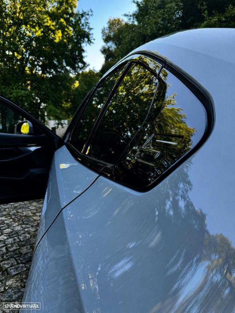 BMW 520 d Pack Desportivo M Pro — fotografia 14