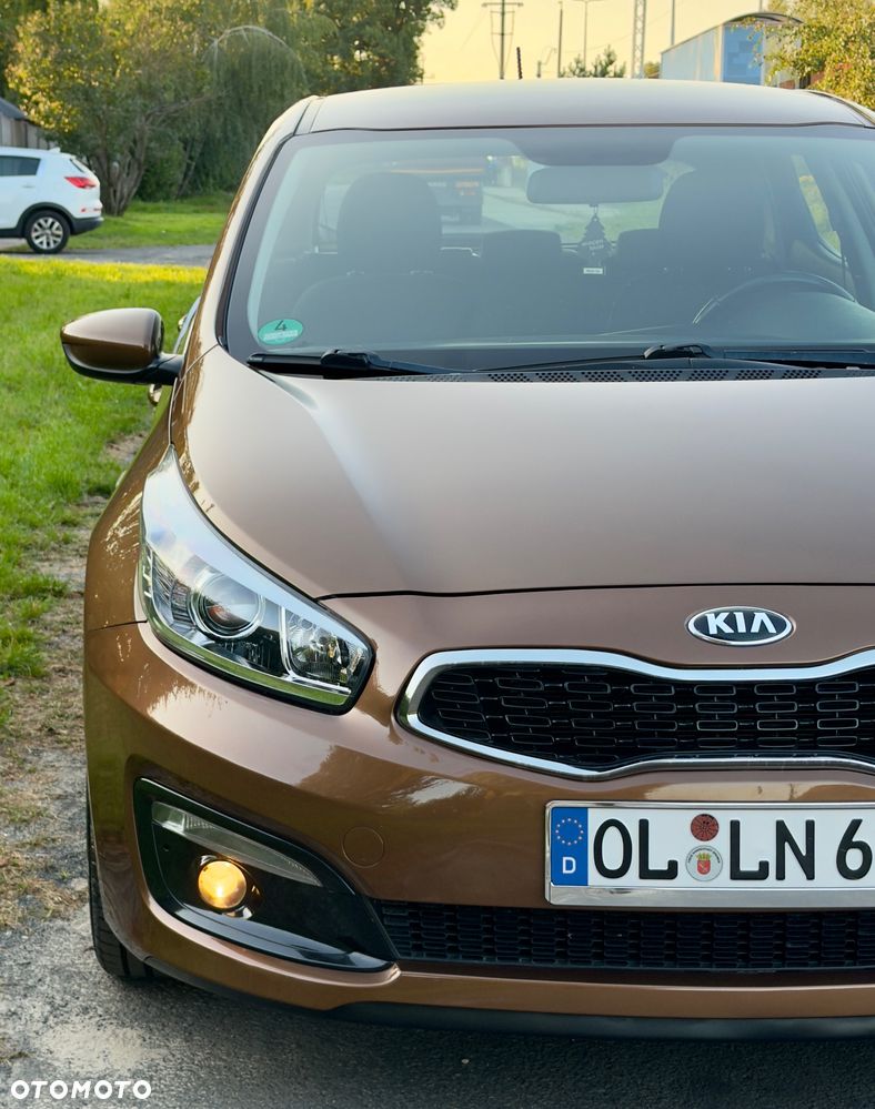 Kia Ceed 1.4 CVVT ISG Dream-Team Edition - 22