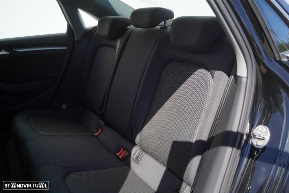 Audi A3 Limousine 1.6 TDI S tronic - 12