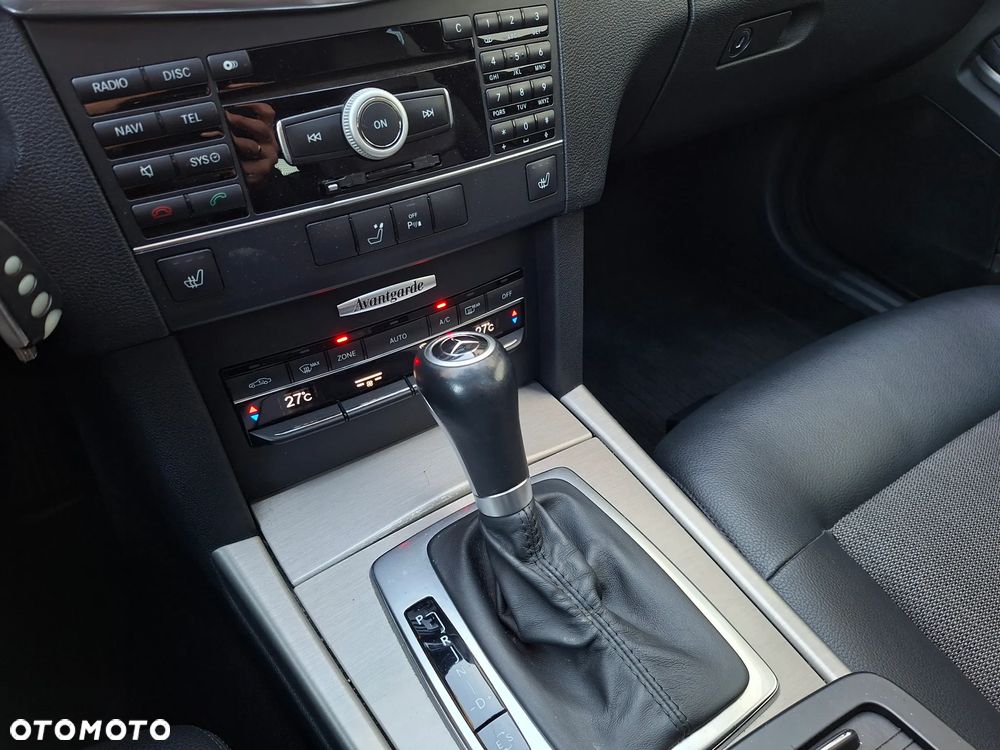 Mercedes-Benz Klasa E 250 CDI DPF BlueEFFICIENCY Automatik Avantgarde - 22