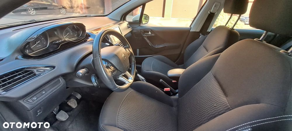 Peugeot 208 Blue-HDi 100 Stop&Start Active - 9
