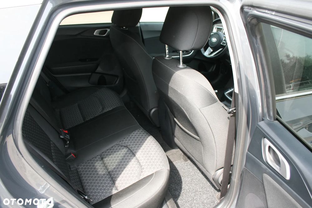 Kia Ceed 1.4 T-GDI L Business Line - 10
