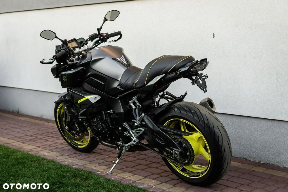 Yamaha MT - 5