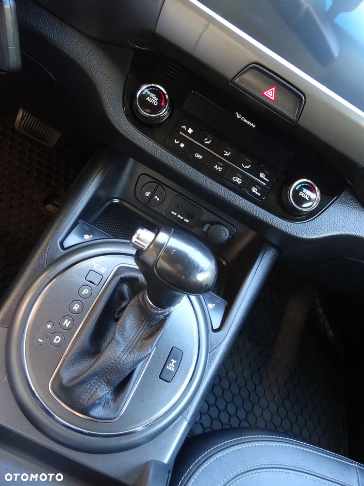 Kia Sportage 2.0 CRDI L AWD - 13