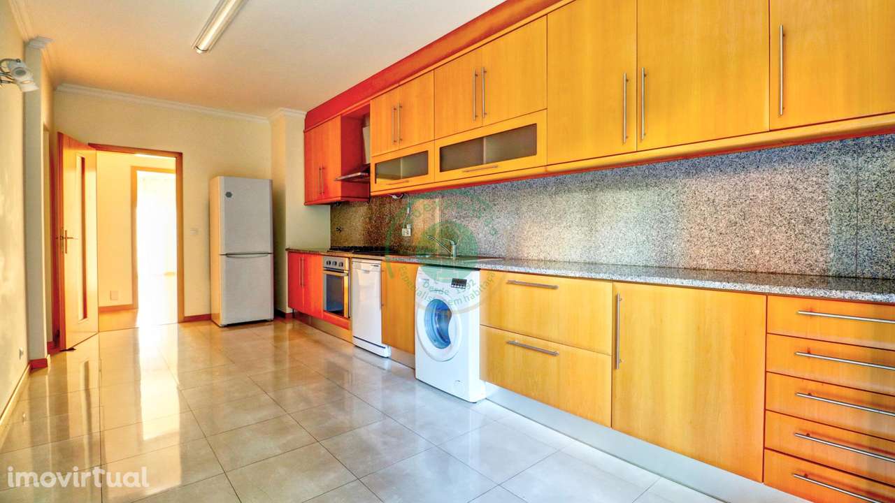 Apartamento T3 com 2 Garagens - Grande imagem: 2/24