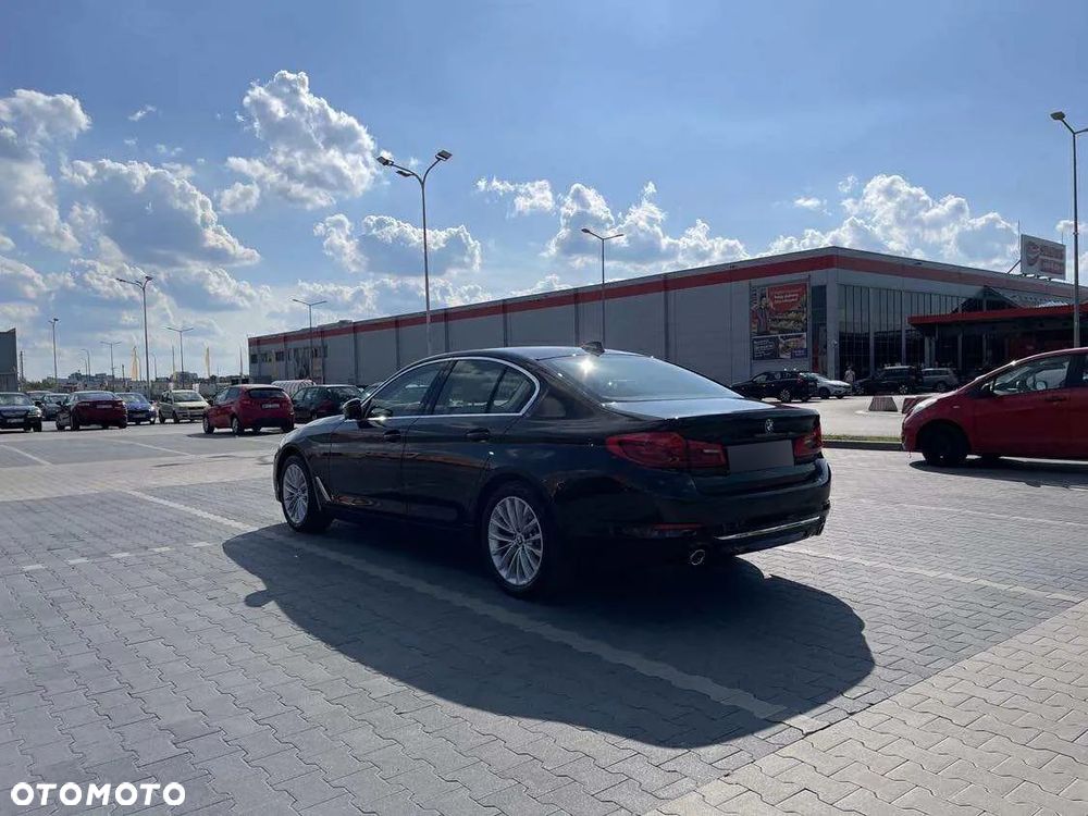 BMW Seria 5 518d Luxury Line sport - 10