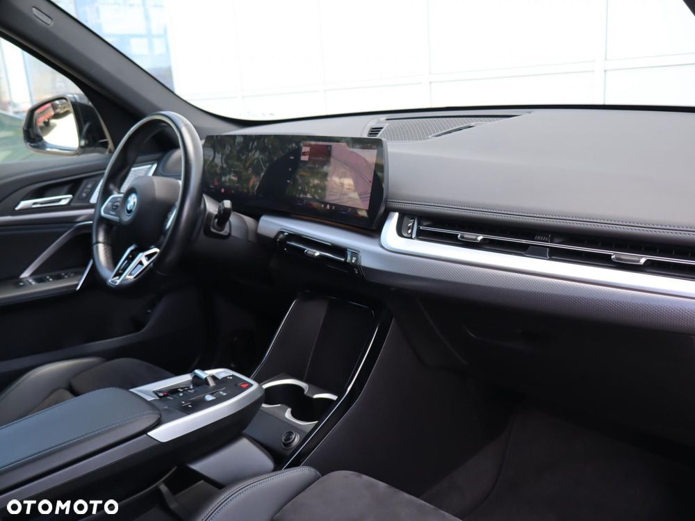 BMW iX1 - 7