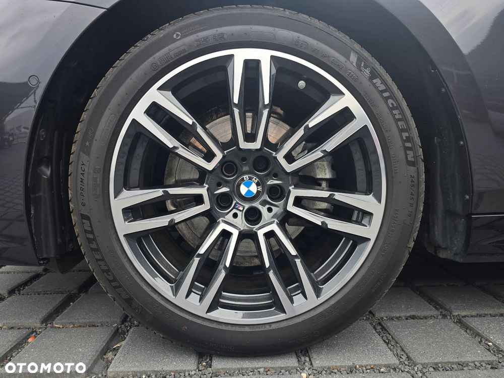 BMW Seria 5 520d xDrive mHEV M Sport - 9