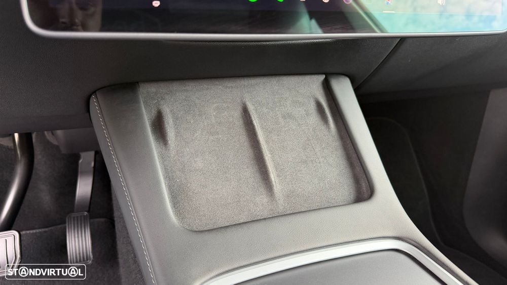 Tesla Model Y Long Range Tração Integral - 37