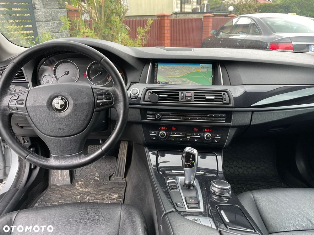 BMW Seria 5 525d Sport-Aut - 7