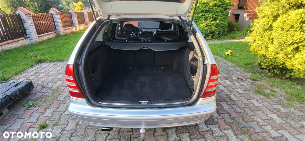 Mercedes-Benz Klasa C 200 Kompressor Avantgarde Sport Edition - 23