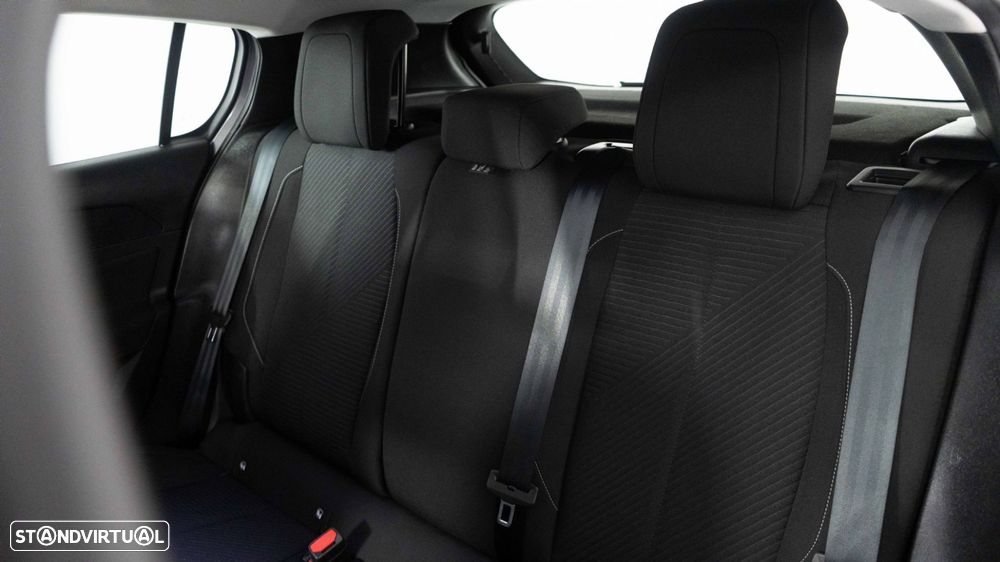 Peugeot 308 1.2 PureTech Allure Full LED EAT8 — fotografia 10