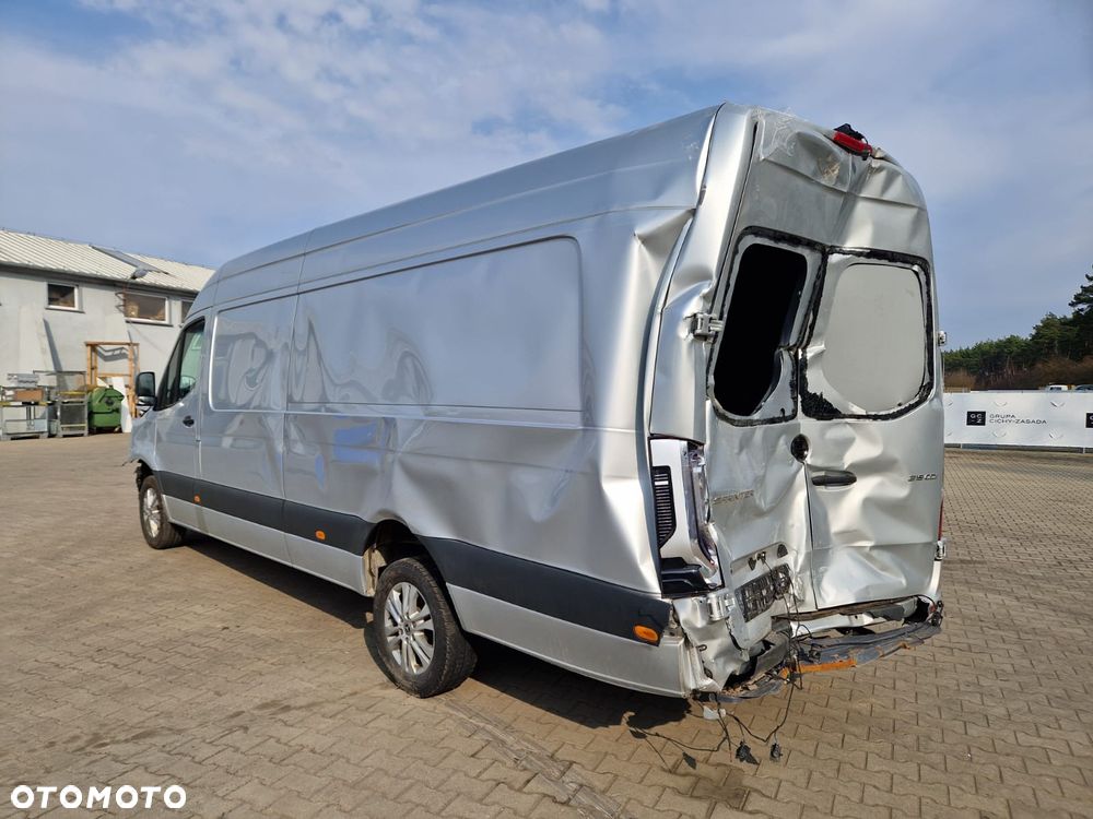 Mercedes-Benz Sprinter - 5