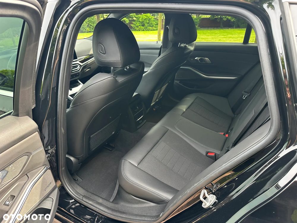 BMW Seria 3 320d MHEV Sport Line - 9