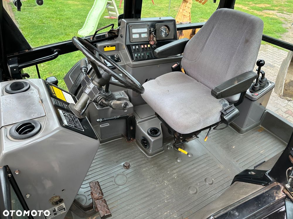 Ford 675D Turbo 4x4 Koparko Ładowarka Koparka - 3
