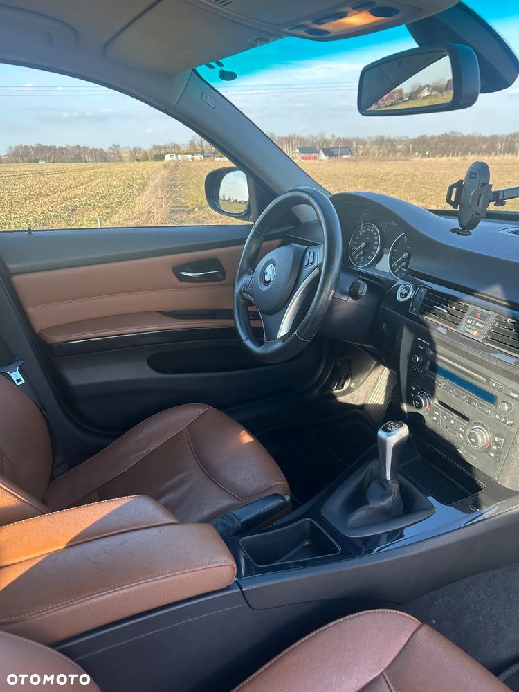BMW Seria 3 320d - 6