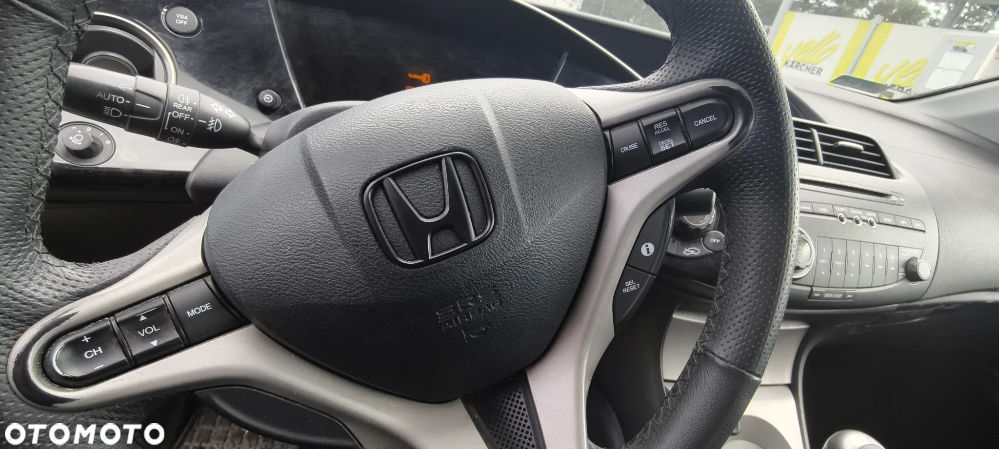 Honda Civic 1.8 Comfort - 11
