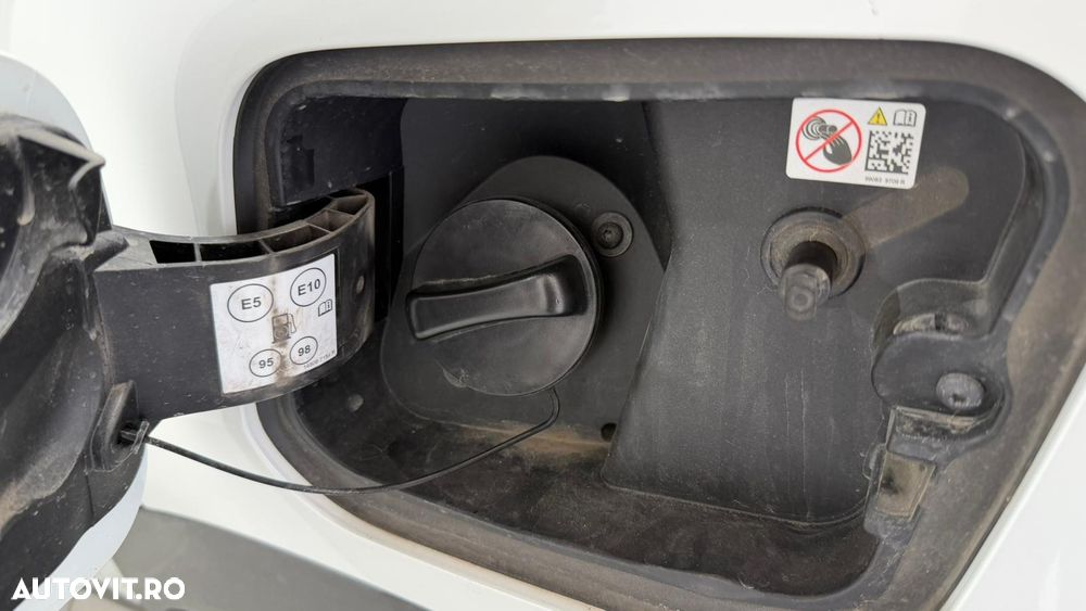 Renault Captur PHEV 160 Techno - 13