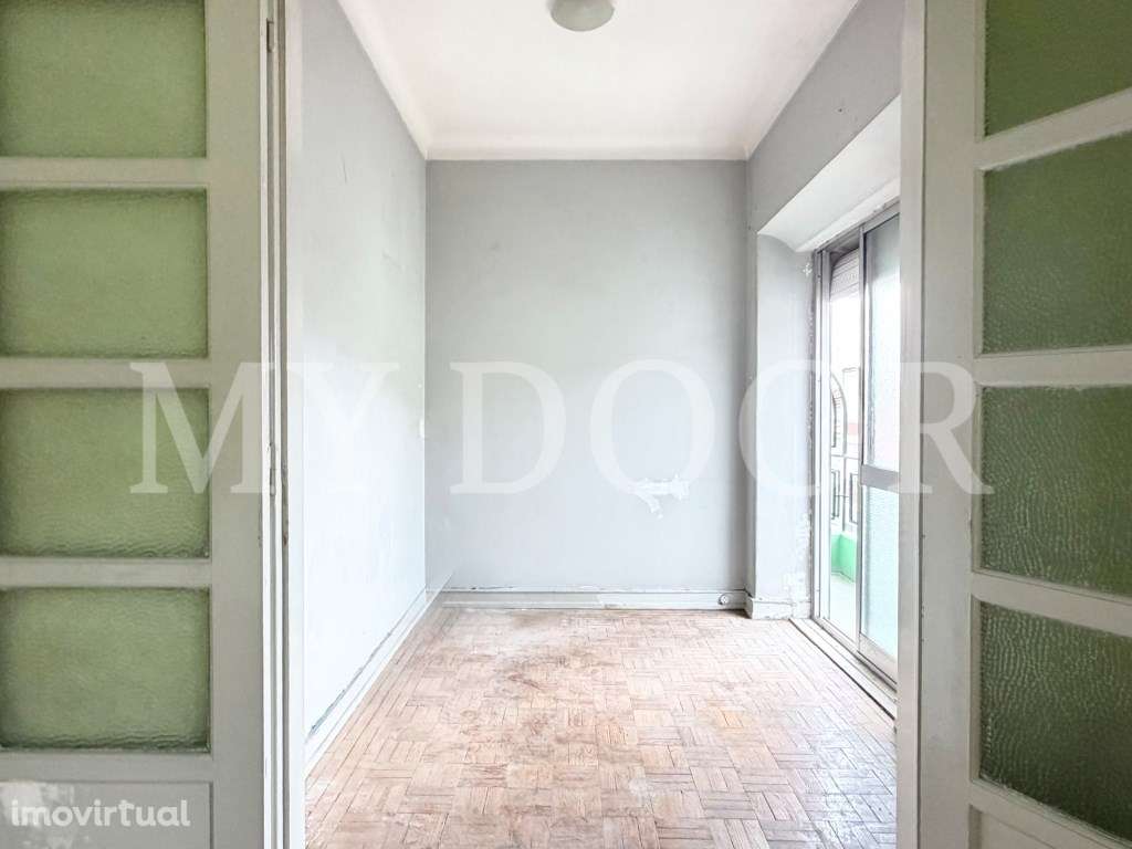 Apartamento T1 c/ potencial para transformar em T2 - Moscavide - Grande imagem: 3/17