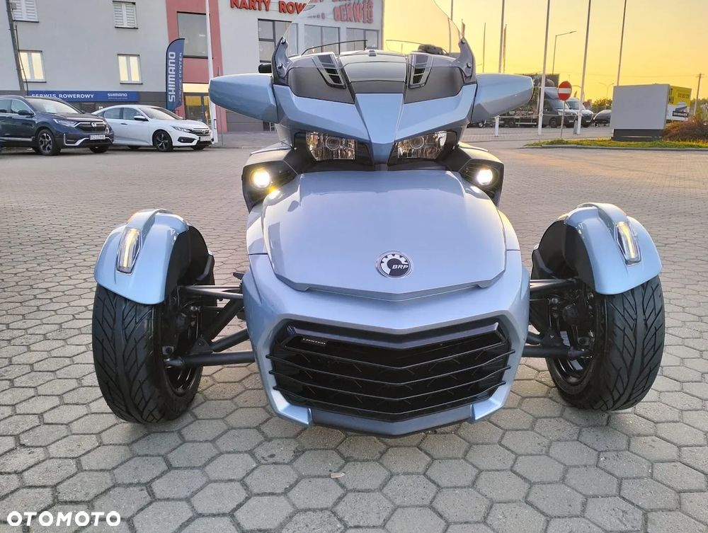 Can-Am Spyder - 22