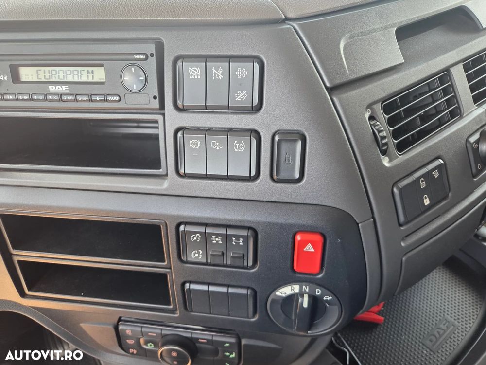 DAF XF 530 6x4, 2021, 370.795km, FULL OPTION, cutie AUTOMATA+RETARDER, Aer cond STATIONARE, FRIGIDER, proiectoare, girofar, kit basculare, 2 x 600l, Masa totala 78t, rulat doar in GERMANIA, STARE FOARTE BUNA, posibil leasing 4 ani-PROMOTIE 52.900 EUR+Tva - 31