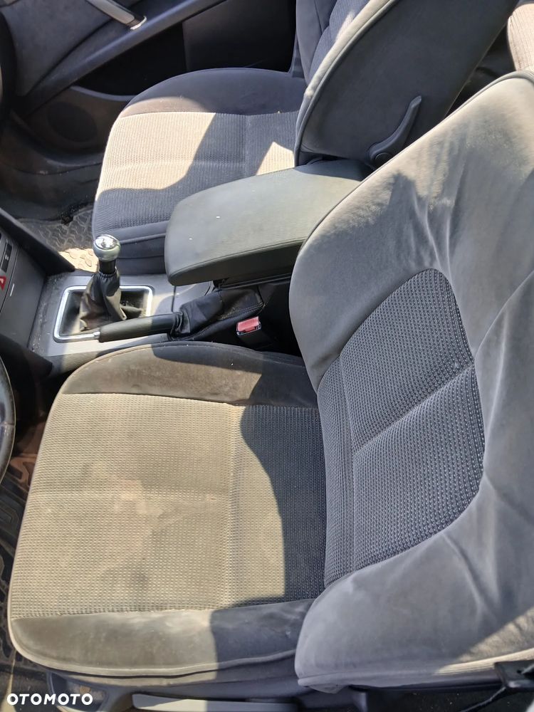 PEUGEOT 407 SW KKC maska pokrywa silnika klapa bagażnika zderzak lampa reflektor pas przedni stop lampy halogeny przeciwmgłowe  odblaski grill atrapa znaczek błotnik błotniki drzwi zbiornik wlew paliwa szyba lusterko - 9