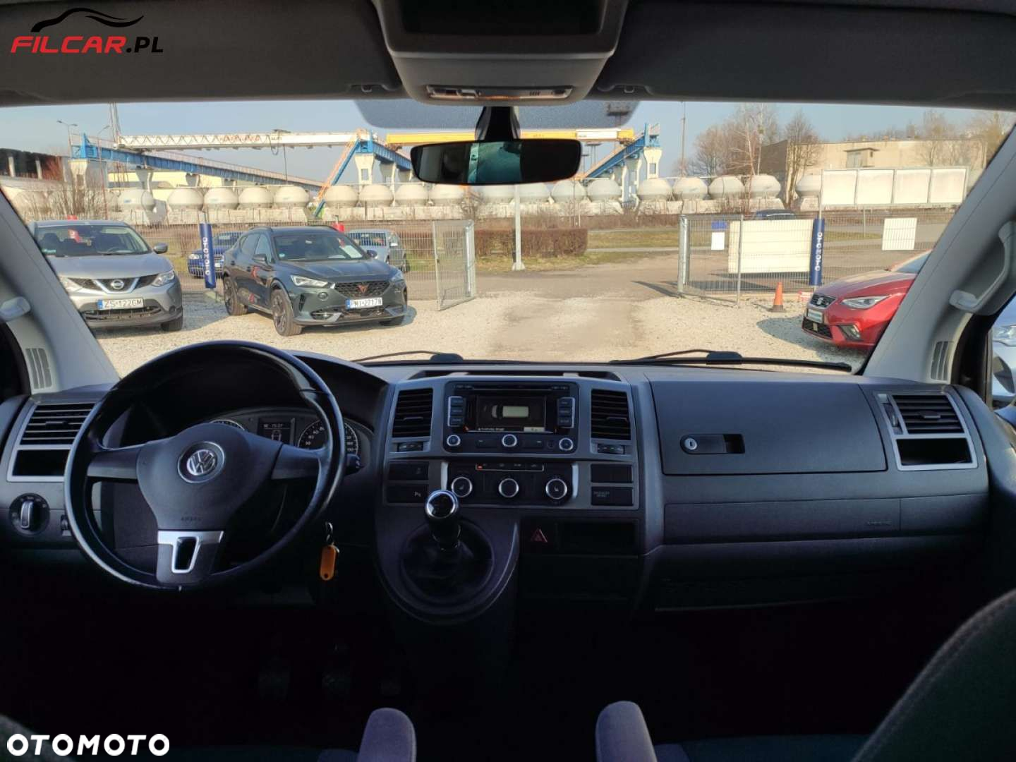 Volkswagen Multivan - 13
