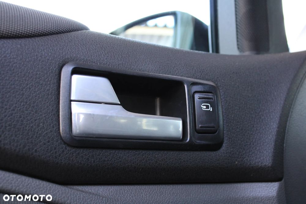 Ford Kuga 2.0 TDCi Titanium - 27