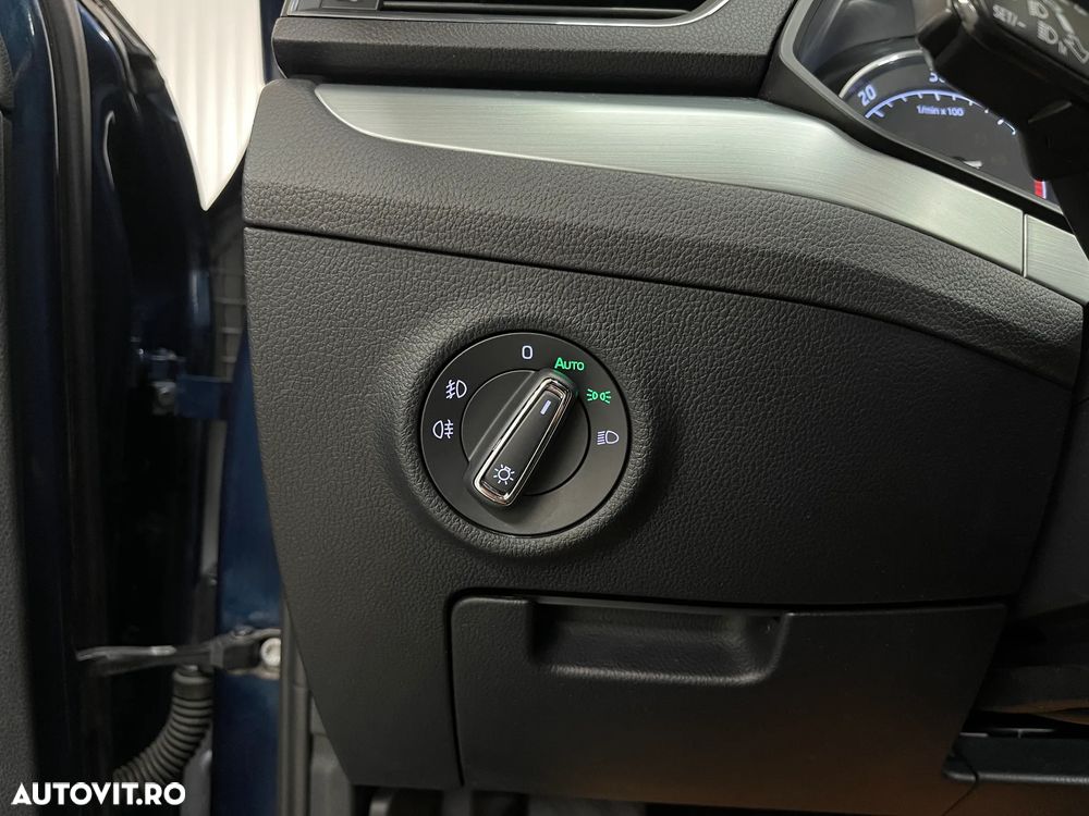 Skoda Superb 2.0 TDI DSG Ambition - 21