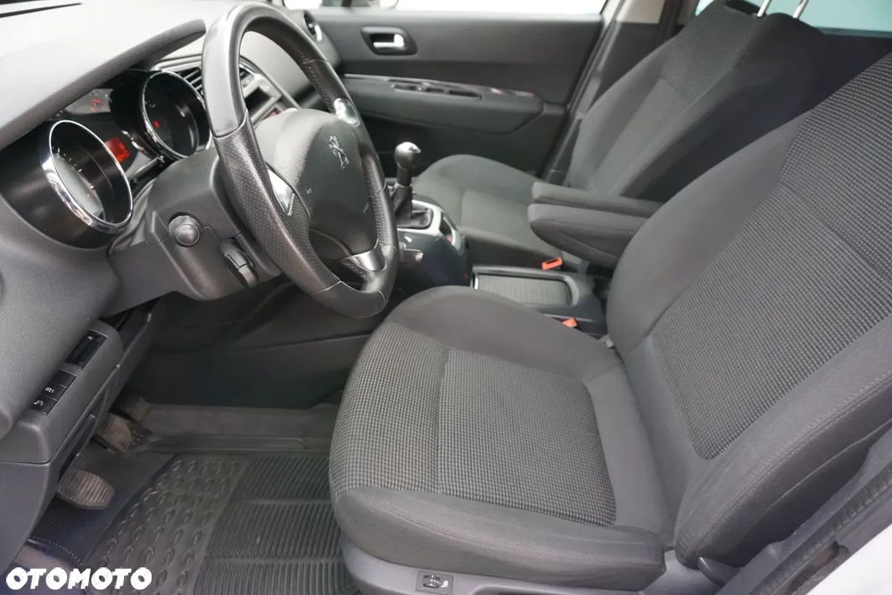 Peugeot 5008 1.6 Active 7os - 8