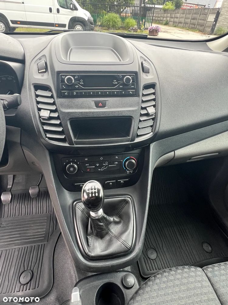 Ford Transit Connect - 16