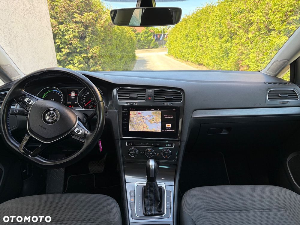 Volkswagen Golf e-Golf - 20
