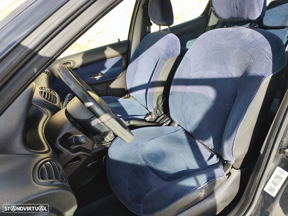 Peugeot 206 1.4 HDi ColorLine - 4