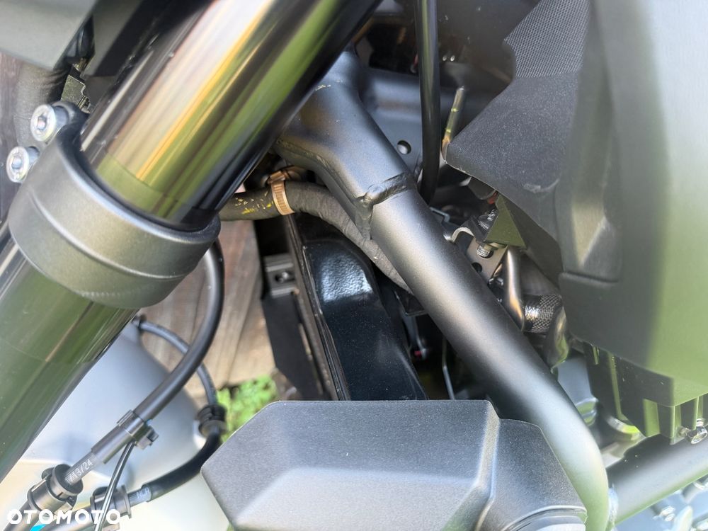 Yamaha MT - 28