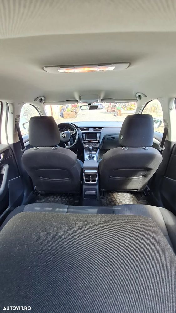 Skoda Octavia 2.0 TDI DSG Style - 7