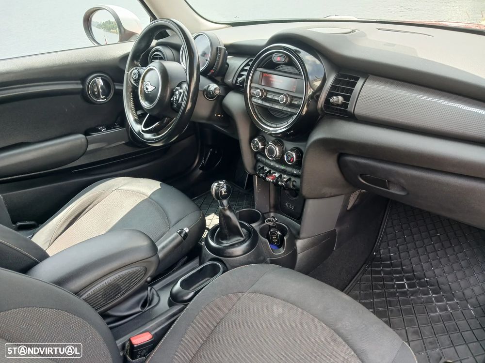MINI 3 Portas Cooper D - 23