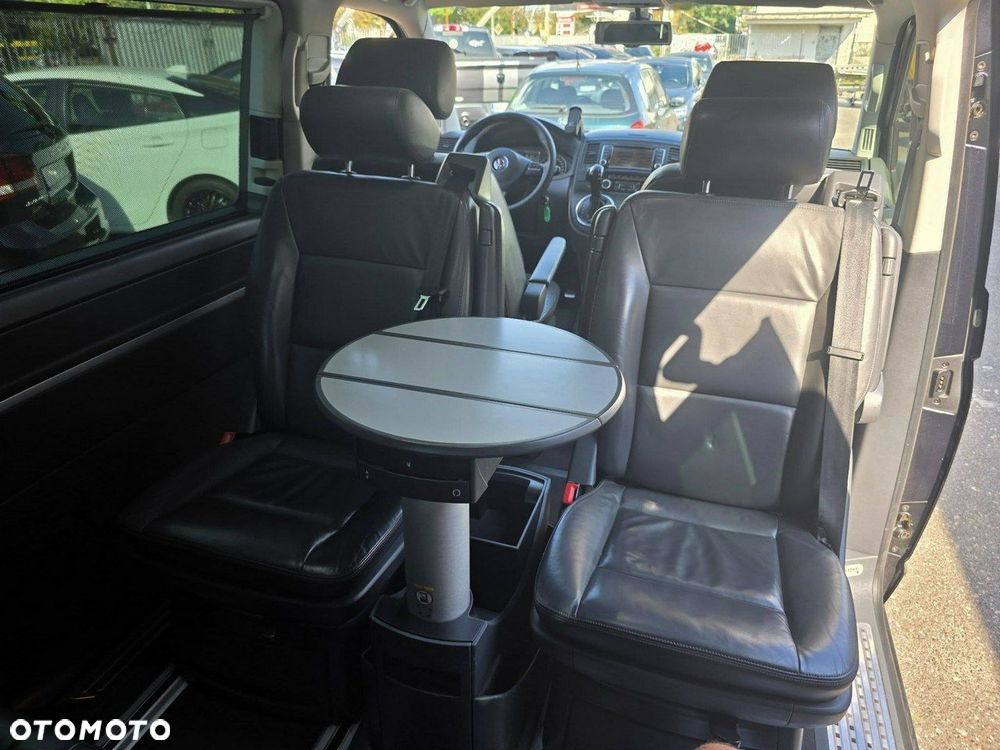 Volkswagen Multivan - 37