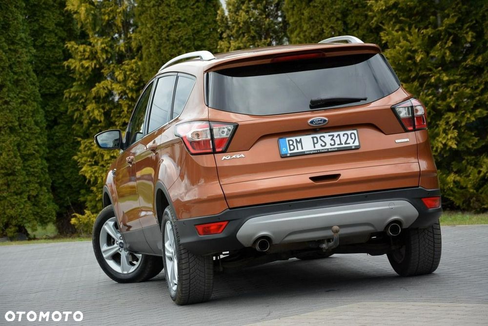 Ford Kuga 1.5 EcoBoost 2x4 Titanium - 6