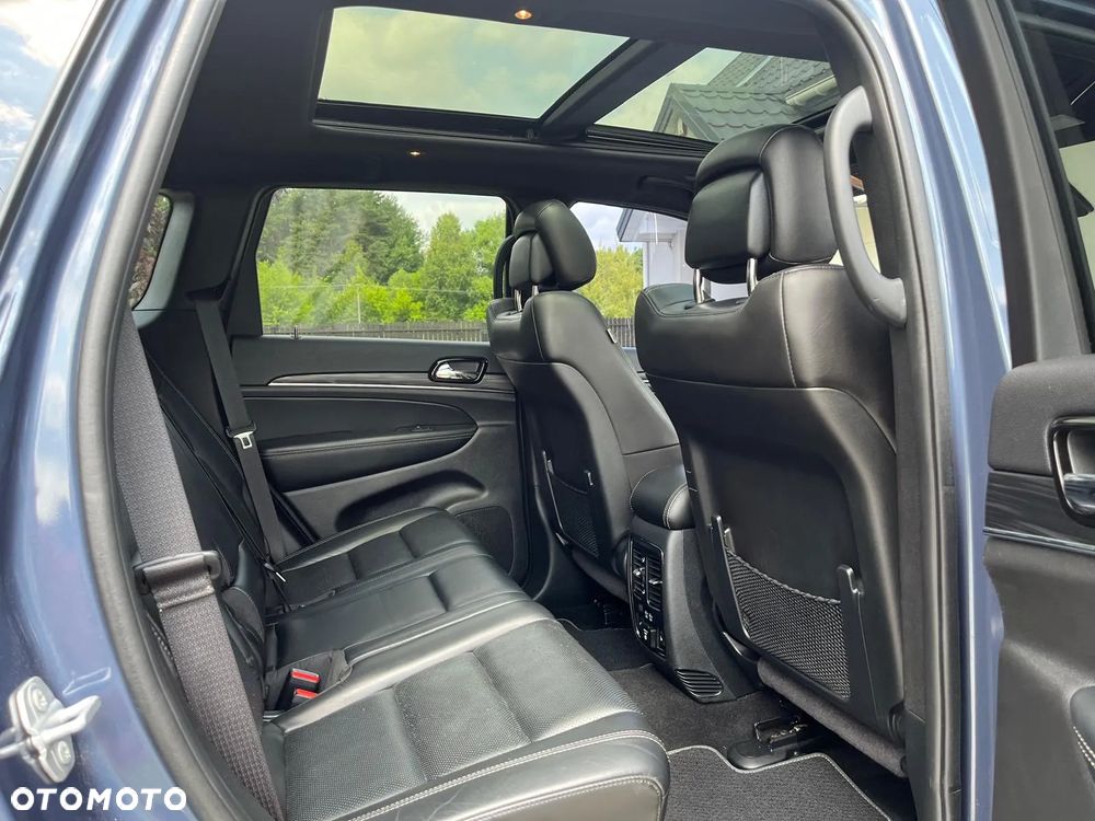 Jeep Grand Cherokee - 28