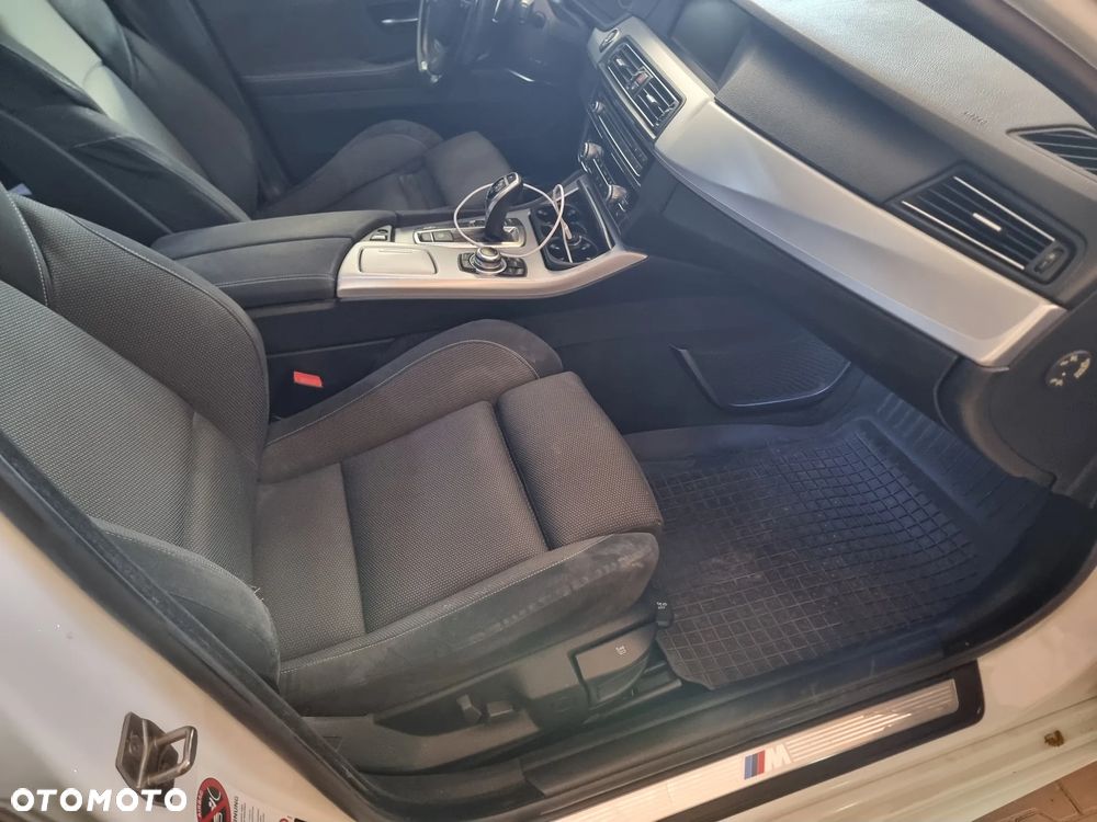 BMW Seria 5 520d - 14